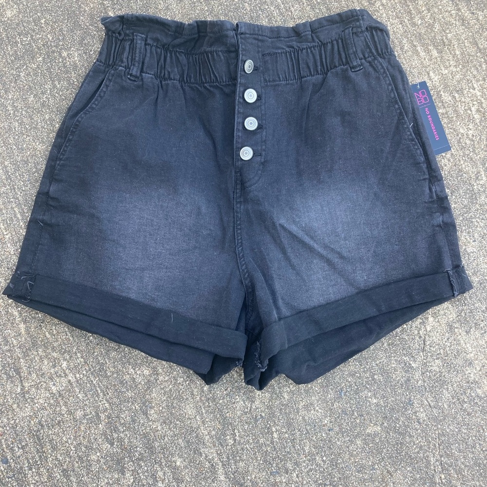 No Boundaries High Waist Black Button Shorts Size 11/13(O)